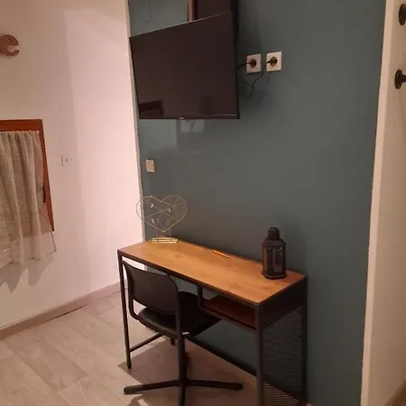 Petit Maison Villageoise *