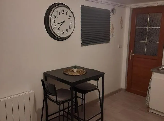 Petit Maison Villageoise *